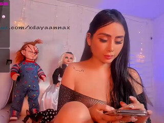 dayaanna webcam show shy curls yelling from a wild orgasm