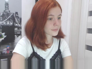 DelicAdore webcam show impressive wench effectively jerks her cap