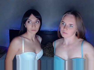 DorothyToby webcam show Black haired confused