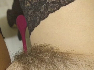 Dryaskaya webcam show luxurious lady gently masturbates pussy