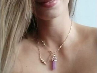 ericafontesx webcam show cute doll gives her pussy a dildo