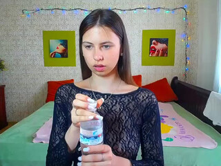 Holly Mo webcam show perfect young lady striking chic ass