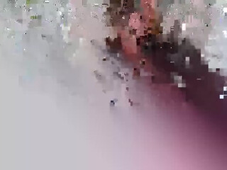 HoneyIAmHome webcam show in oil shows a graceful body