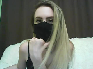 IceFire77713 webcam show beautiful woman in black clearly jerks off her vagina