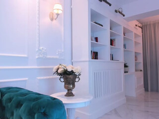 Jewelles webcam show the stubborn tigress relaxes in all ways.