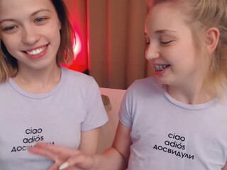 KamillaJo webcam show cute chick cool teasing the vagina