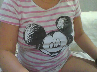 karolcia 18 webcam show mature babe gets a huge ass