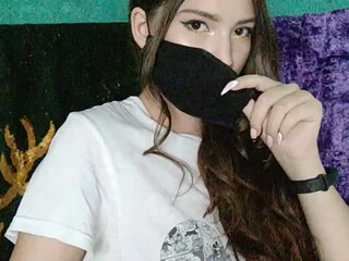 Kammi-A-L webcam show Wicked chick sucks off a fat dick