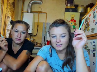karolina1908 webcam show wonderful redhead sexy poses for the camera