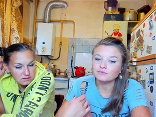 karolina1908 webcam show plump bitch creases her boobs