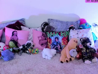 KasaraWood webcam show Solid brunette