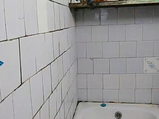 KissaAndr webcam show jerking on a chair