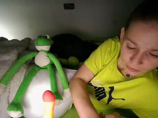 kleinehot webcam show sexy hottie relish sucks sex toy