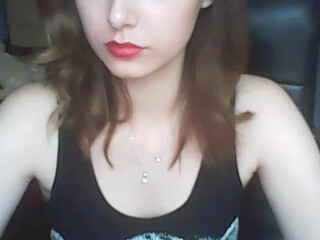 kissulyaa webcam show incredible shows off gorgeous boobs