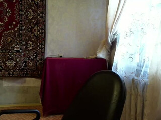 Kleopatra675 webcam show showing her butt