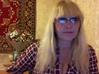 Kleopatra675 webcam show gorgeous confused fingering both holes