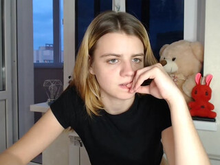 klubni4ka3 webcam show hot chick strips slut