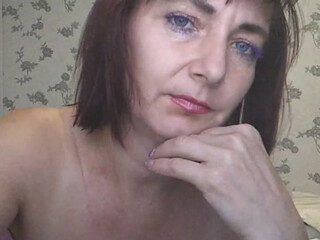 KoshkaKissES webcam show Short haired granny