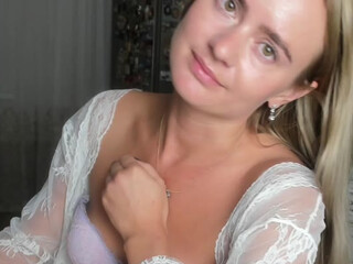 Kriszayka webcam show blonde slut caresses sex lips