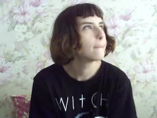 kotik19pochka webcam show skinny female rubs herself with oil