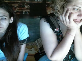 krolchata webcam show hot prostitute poses in shorts