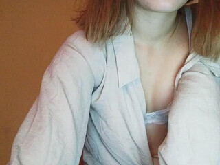 ksu-masyanya webcam show skinny female rubs herself with oil