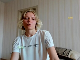 Kura- webcam show brat