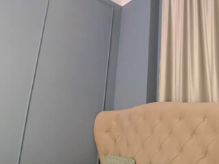 LadySigal webcam show crazy bitch furiously masturbating cunt