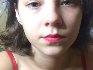 KusyaSexy webcam show sweet babe masturbates on the bed