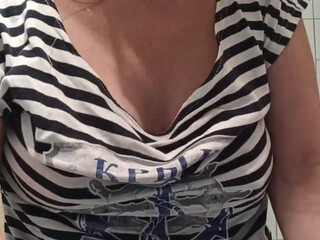 larara webcam show mature mare recklessly caresses pussy