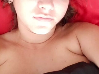 LediLola webcam show mature confused jerks off shaggy pussy