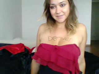 LediLola webcam show jerking off the clit on the bed