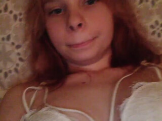 Laura-Foxy webcam show charismatic girl jerking juicy holes