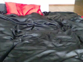 LediLola webcam show 17 March 2020