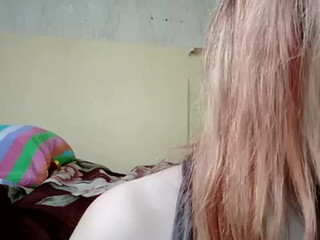 Leila Hoti webcam show Luxury females