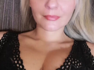 LeraZay webcam show big boobed babe dancing striptease