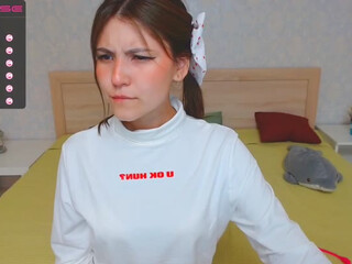 LiliLisel webcam show young bitch fucks herself with sex toys