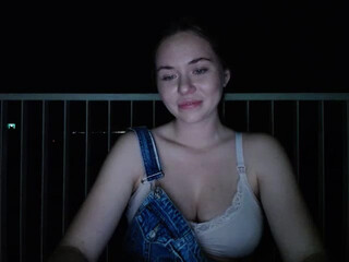 Linda 0nline webcam show slut fucking pussy