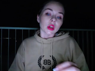 Linda 0nline webcam show luxurious bitch in no hurry to undress