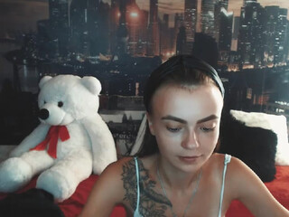 Livia D webcam show sweet doll fingering pussy