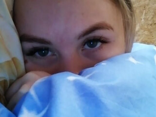 Loveckaa webcam show pretty hottie fucks herself