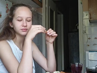 LoVeGolugki webcam show sexy nymph excites with delicious tits