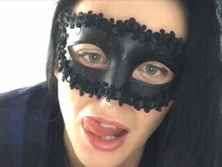 LSweet webcam show likes to hammer in all holes