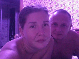 Loveparaua webcam show big tits and wet pussy