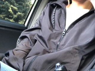 Lusi19 webcam show gorgeous young lady shows off her legs