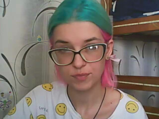 malvinella webcam show asshole queen caresses intimate places