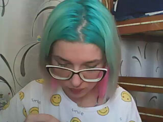 malvinella webcam show adorable bitch twirls elastic booty