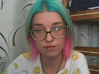 malvinella webcam show shrew blonde sucks penis