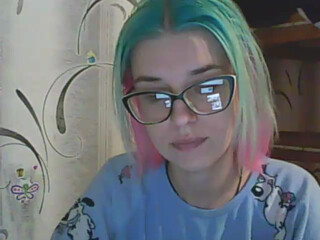 malvinella webcam show sexual mare fingering sex toys