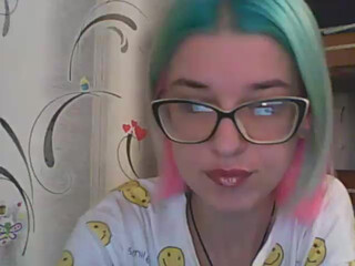 malvinella webcam show captivating dancing in a skirt and undressing